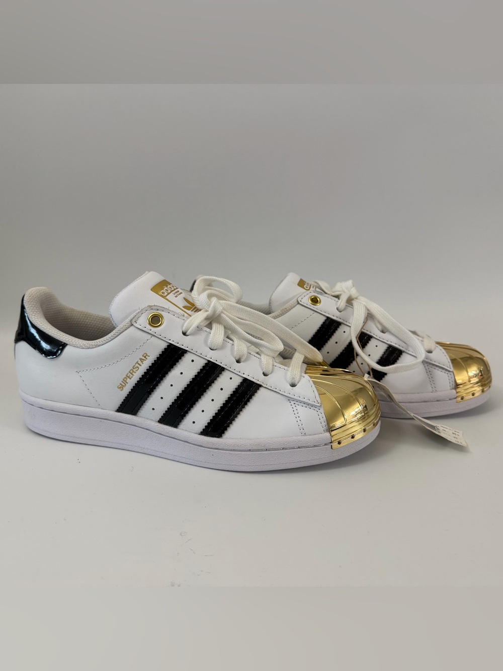 Adidas Superstar Women’s Size 6.5 White Black Gold Sneakers FV3310 New